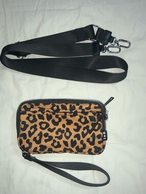 Leopard Print Crossbody Wallet - Brown
